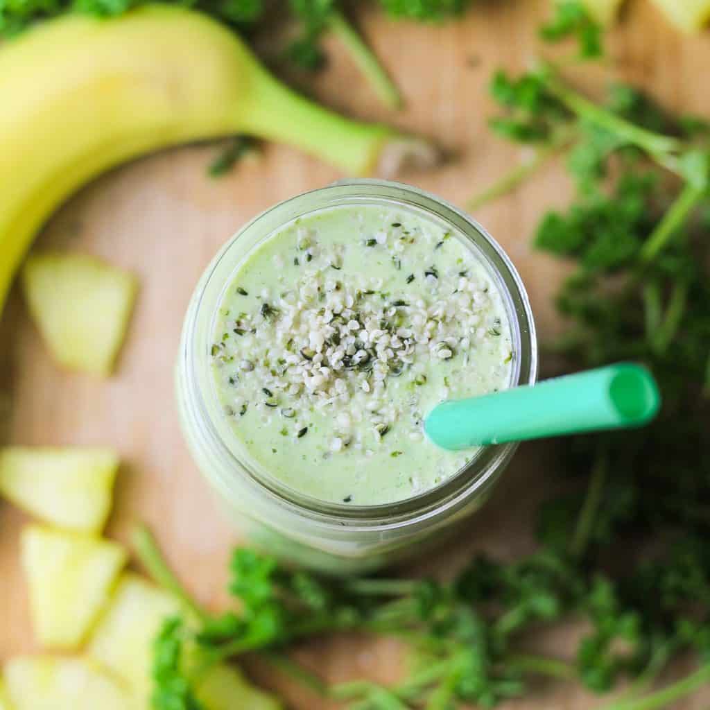 “Curvy Girl” Parsley Smoothie Vegan With Curves