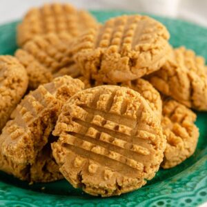 peanut butter cookies on a green plate