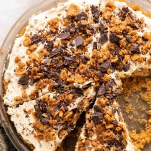 Butterfinger cheesecake in a pan