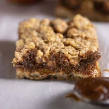 up close picture of apple butter bar